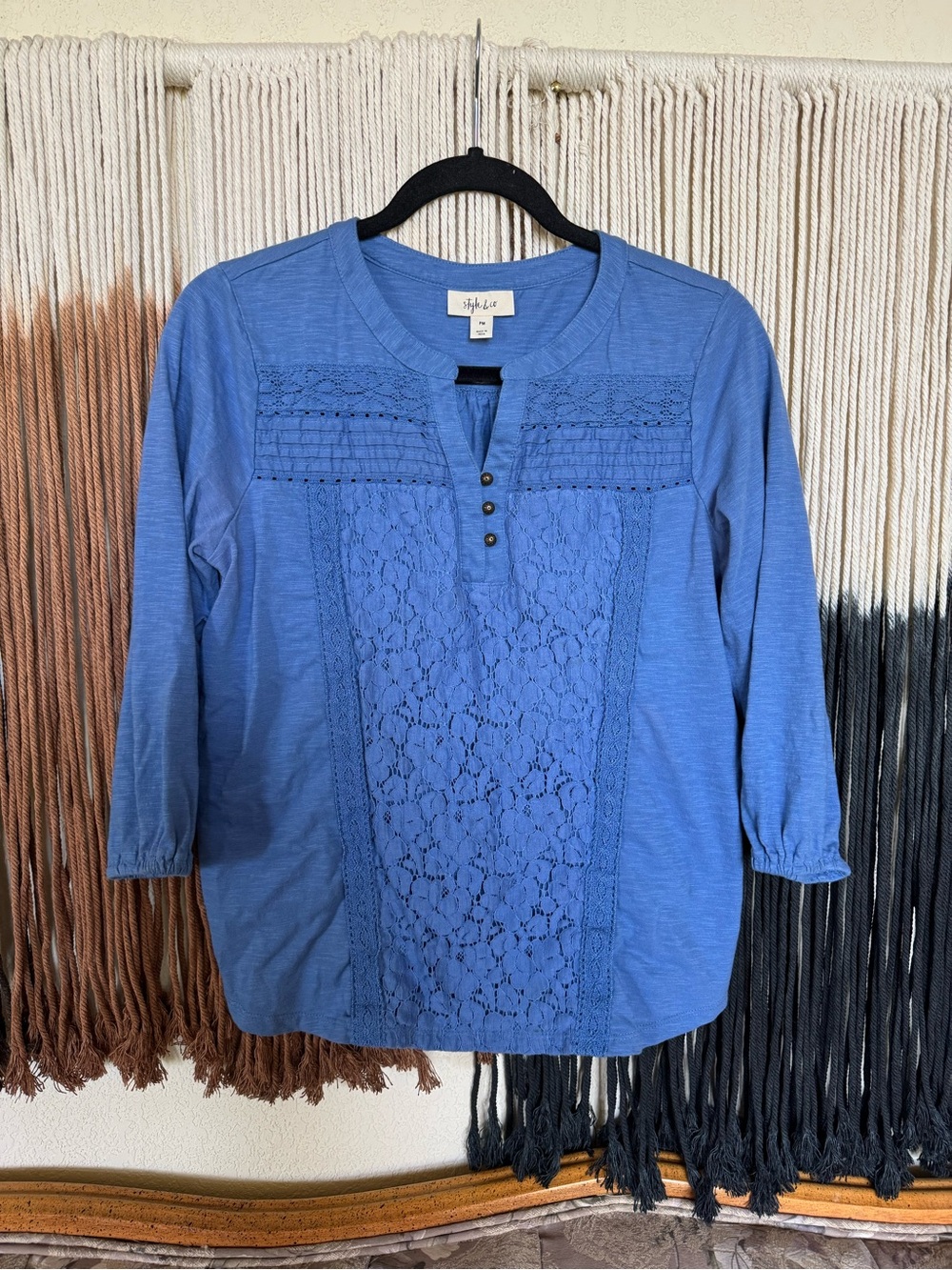 Blue Style & Co. lace 3/4 sleeve top; excellent condition